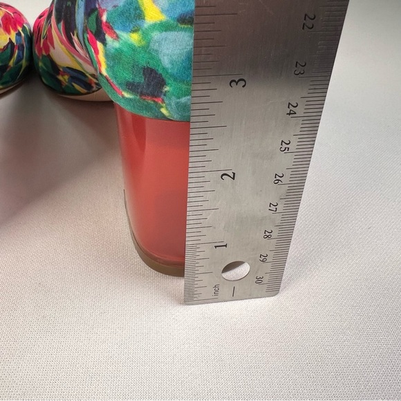 J. Crew Lucite Heel Ratti Painted Pineapple
Pump 9.5 NEW
$268 now $125 - Picture 6 of 11